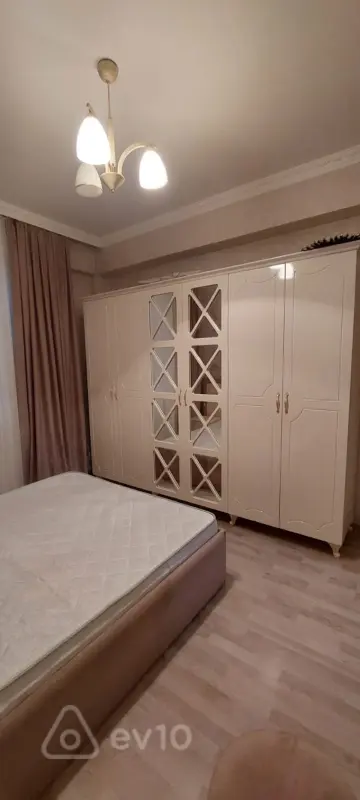 Kirayə verilir 2 otaqlı yeni tikili 68 m²