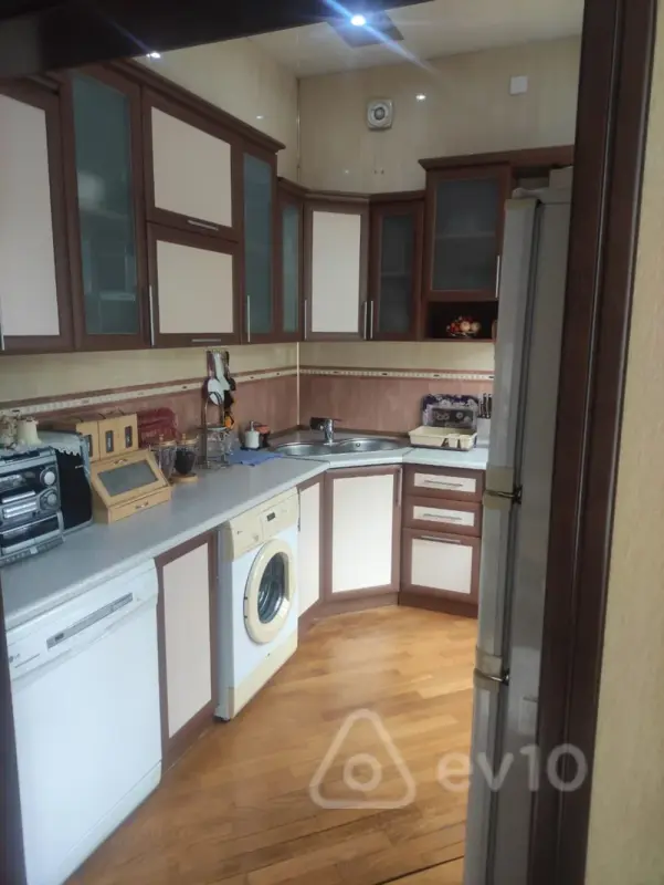 Kirayə verilir 3 otaqlı yeni tikili 96 m²