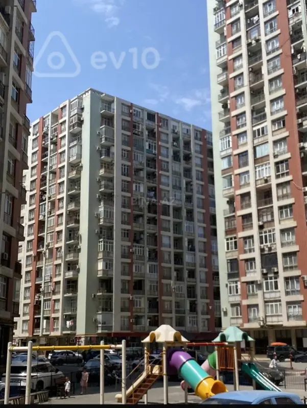Kirayə verilir 3 otaqlı yeni tikili 135 m²