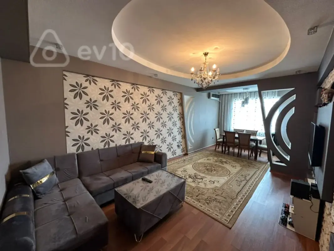 Satılır 2 otaqlı yeni tikili 72 m²