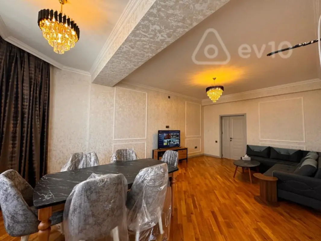 Kirayə verilir 3 otaqlı yeni tikili 160 m²