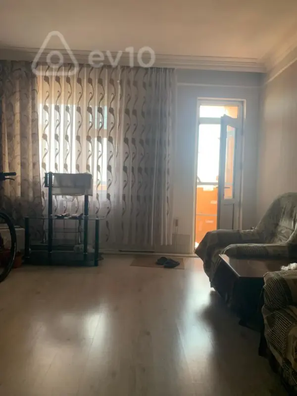 Satılır 3 otaqlı köhnə tikili 65 m²