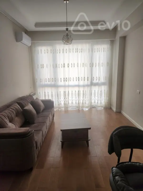Kirayə verilir 2 otaqlı yeni tikili 50 m²