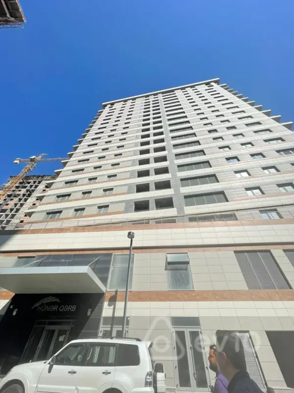 Satılır 3 otaqlı yeni tikili 120 m²
