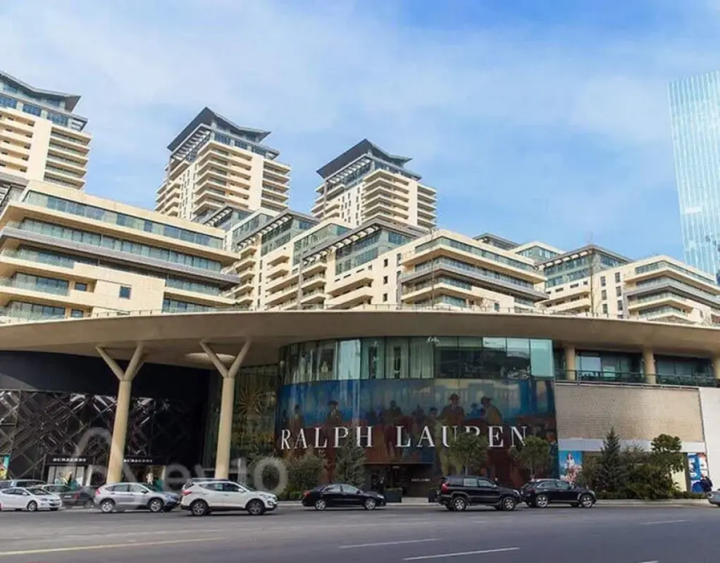 Satılır 3 otaqlı yeni tikili 170 m²