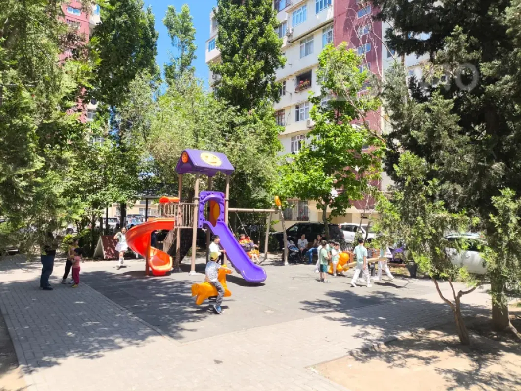Satılır 3 otaqlı köhnə tikili 78 m²