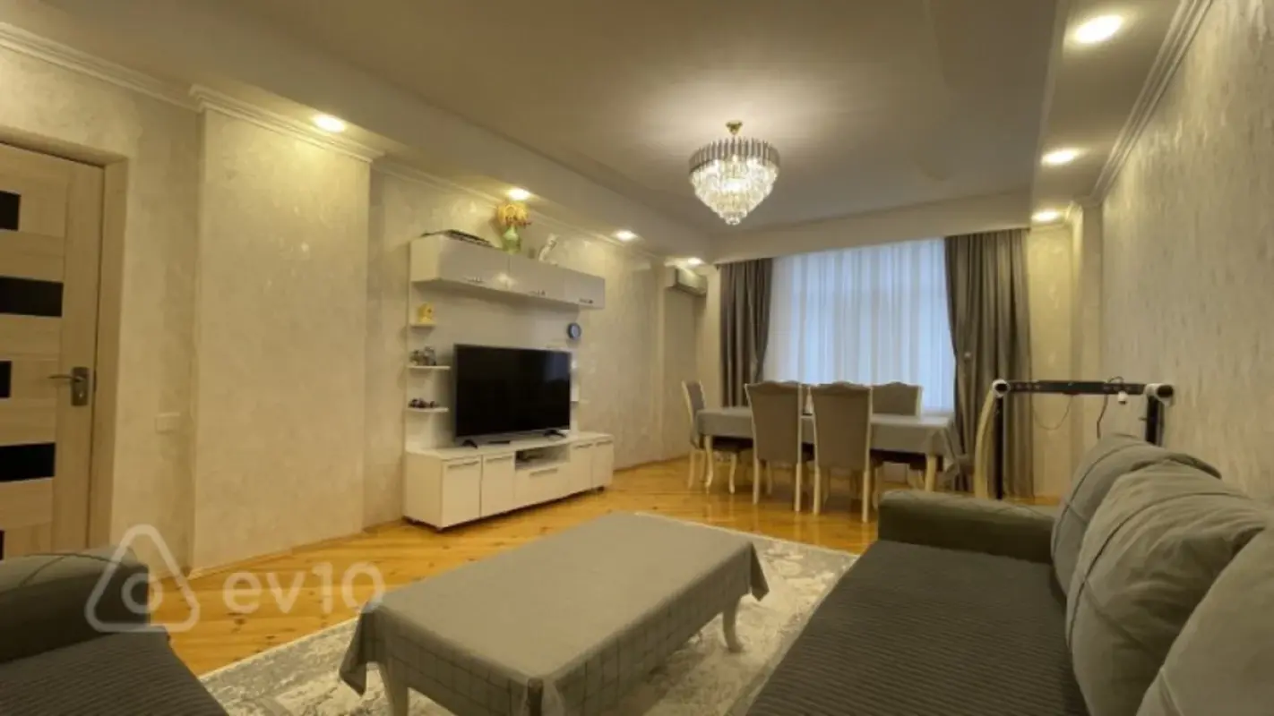 Satılır 2 otaqlı yeni tikili 76 m²