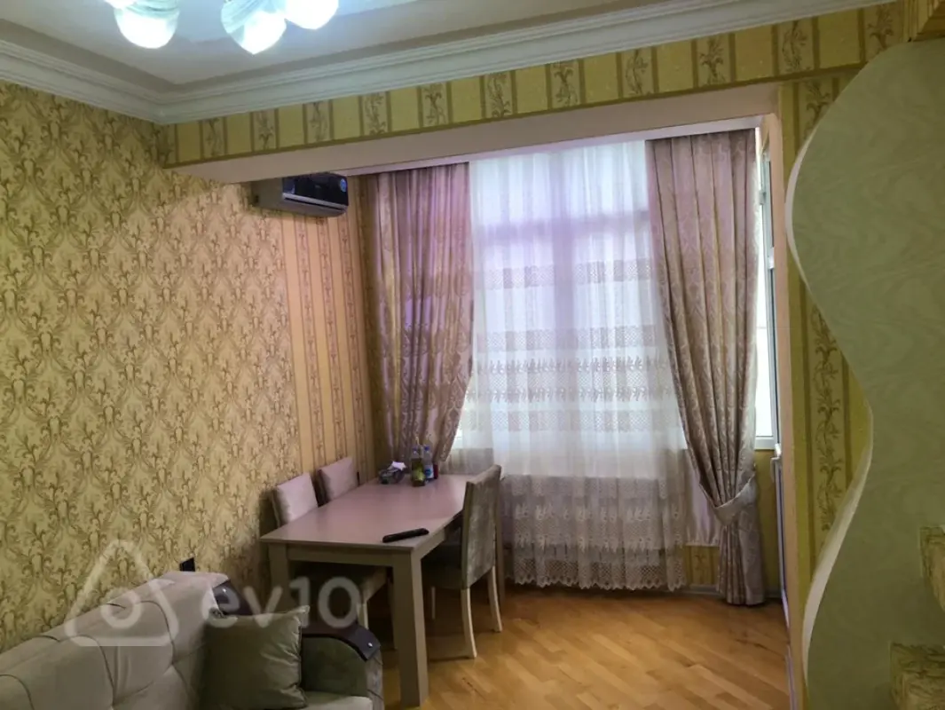 Kirayə verilir 2 otaqlı yeni tikili 55 m²