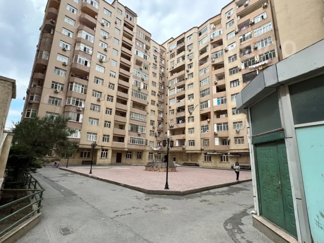 Satılır 2 otaqlı yeni tikili 80 m²