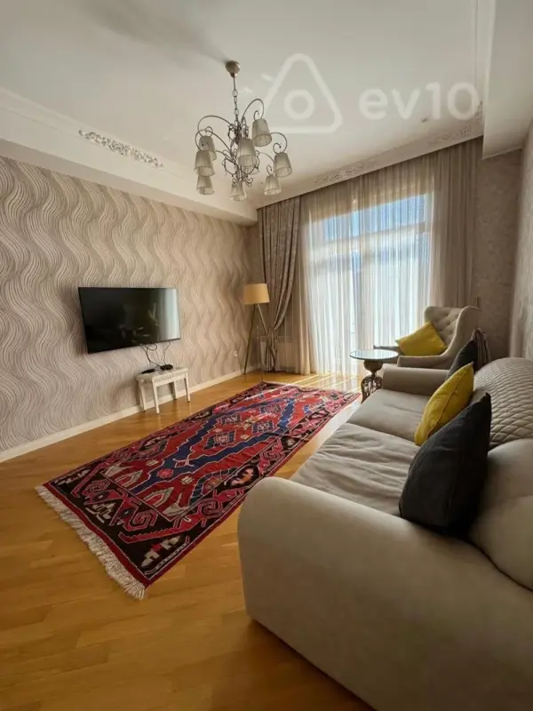 Kirayə verilir 2 otaqlı yeni tikili 100 m²