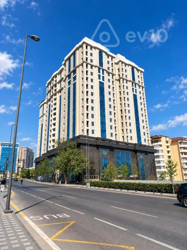 Kirayə verilir 5 otaqlı yeni tikili 185 m²