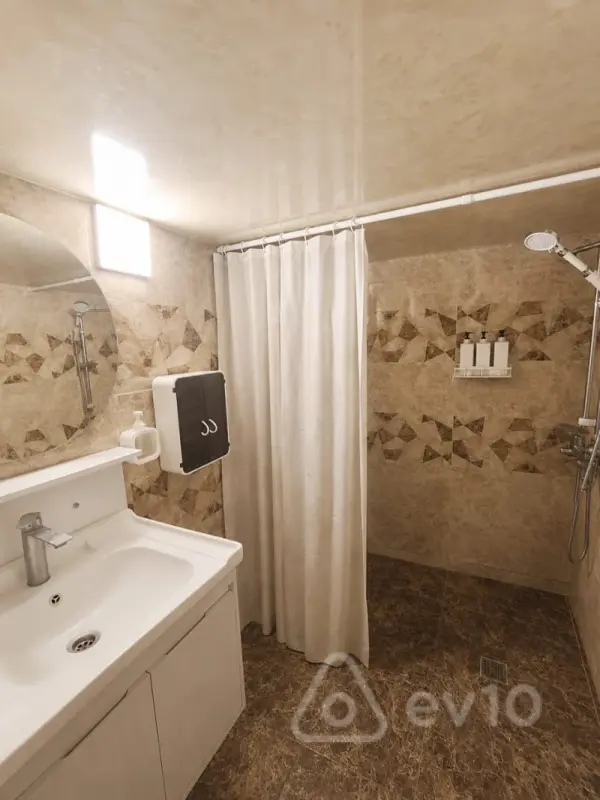 Kirayə verilir 3 otaqlı yeni tikili 120 m²