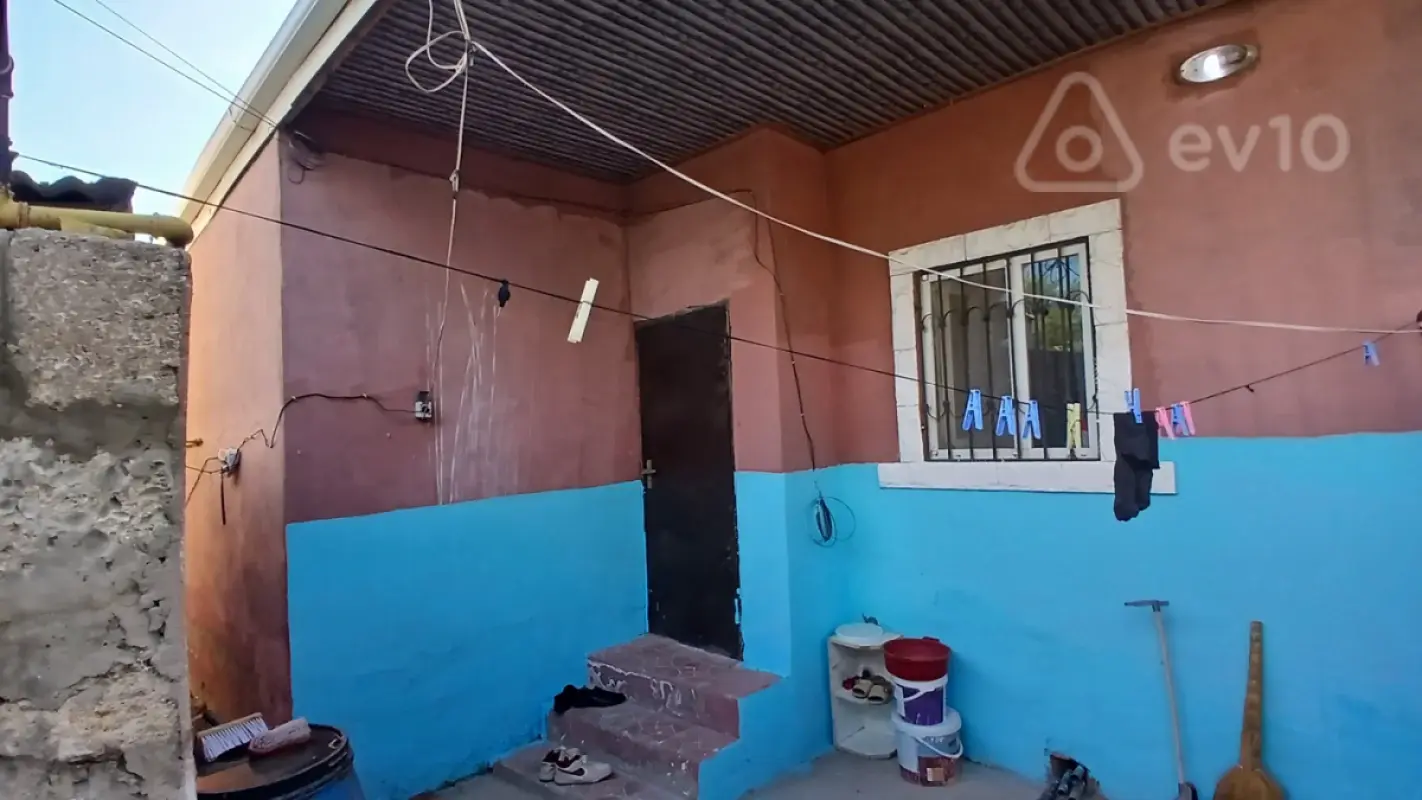 Satılır 2 otaqlı həyət evi 100 m²