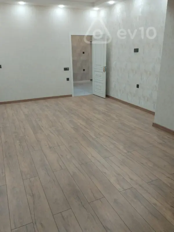 Kirayə verilir 3 otaqlı yeni tikili 100 m²