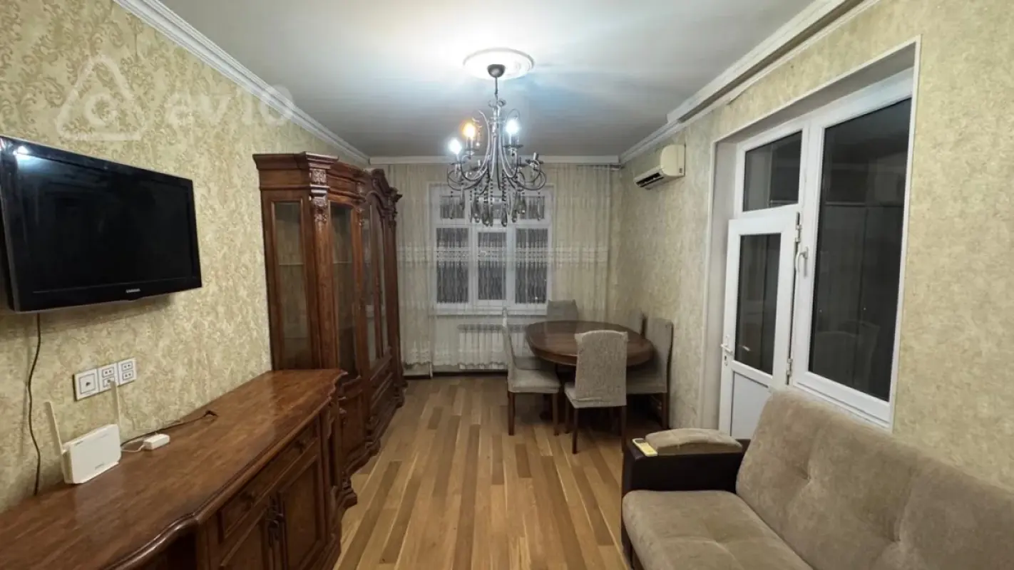 Kirayə verilir 2 otaqlı köhnə tikili 70 m²