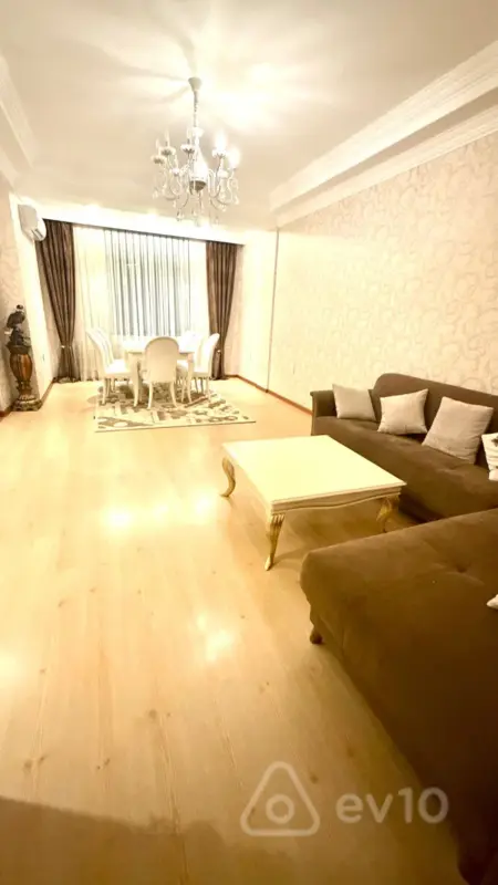 Kirayə verilir 3 otaqlı yeni tikili 186 m²