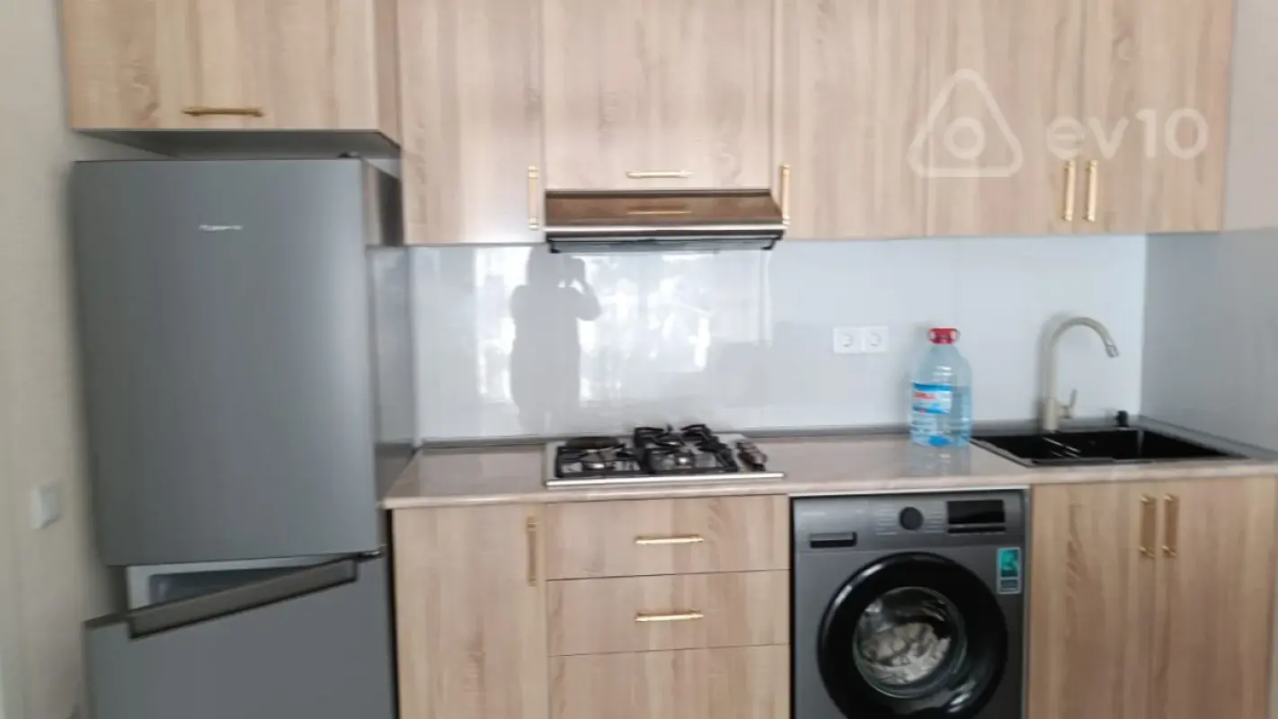 Kirayə verilir 3 otaqlı yeni tikili 75 m²
