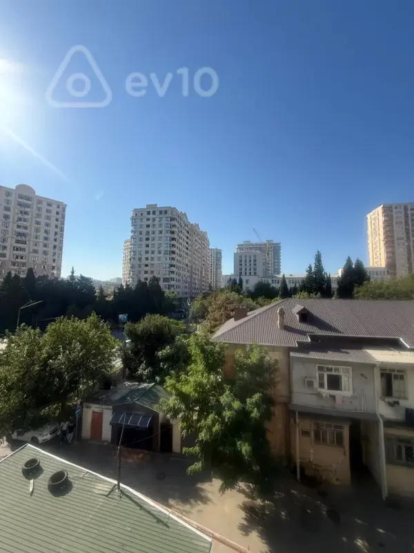 Kirayə verilir 2 otaqlı yeni tikili 65 m²