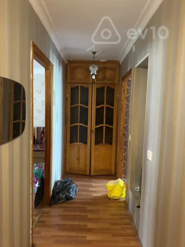 Kirayə verilir 2 otaqlı köhnə tikili 65 m²