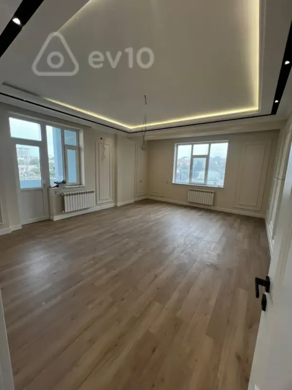 Kirayə verilir 3 otaqlı yeni tikili 120 m²