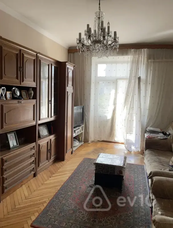 Satılır 3 otaqlı köhnə tikili 85 m²