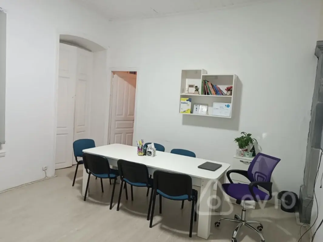 Kirayə verilir 3 otaqlı ofis 65 m²