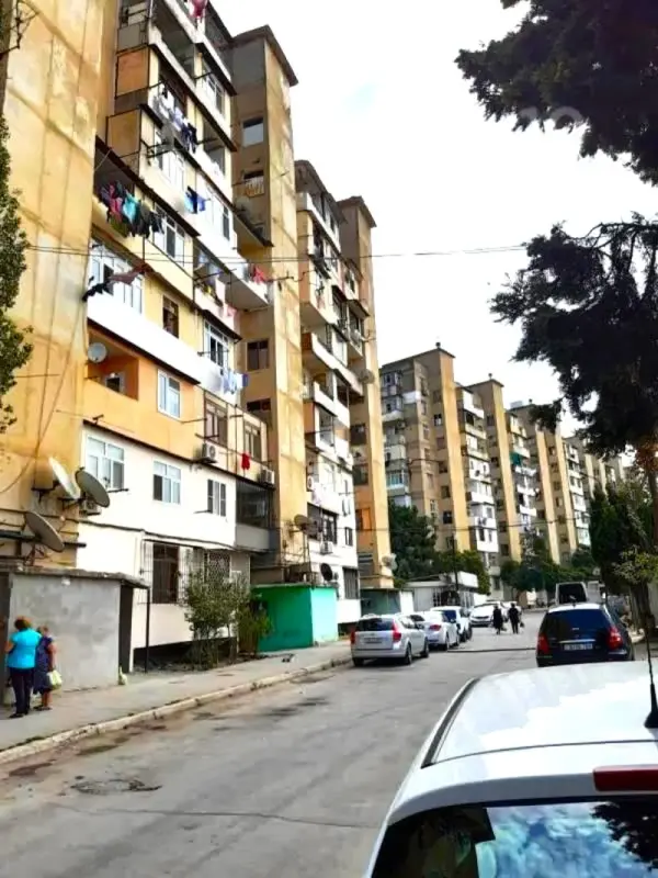 Satılır 3 otaqlı köhnə tikili 70 m²