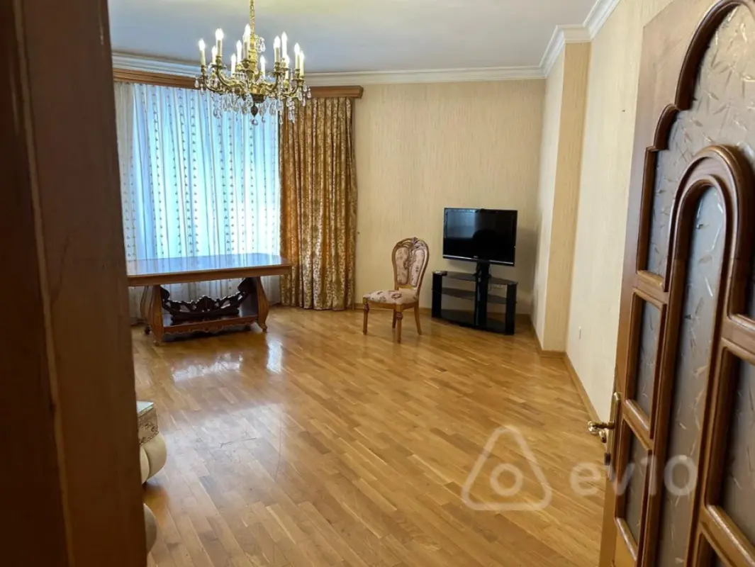 Kirayə verilir 3 otaqlı yeni tikili 120 m²