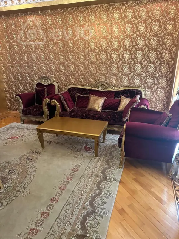 Kirayə verilir 3 otaqlı yeni tikili 130 m²