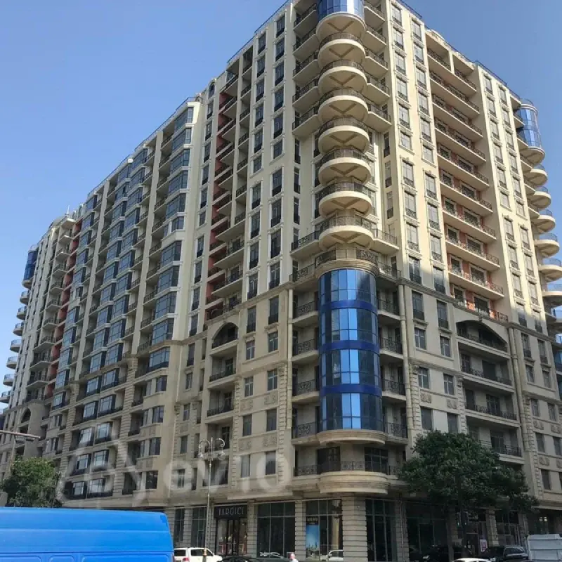 Satılır 3 otaqlı yeni tikili 172 m²