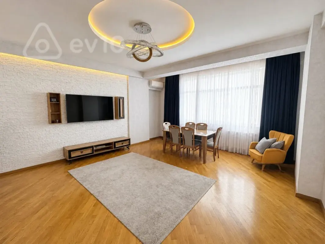 Satılır 3 otaqlı yeni tikili 115 m²
