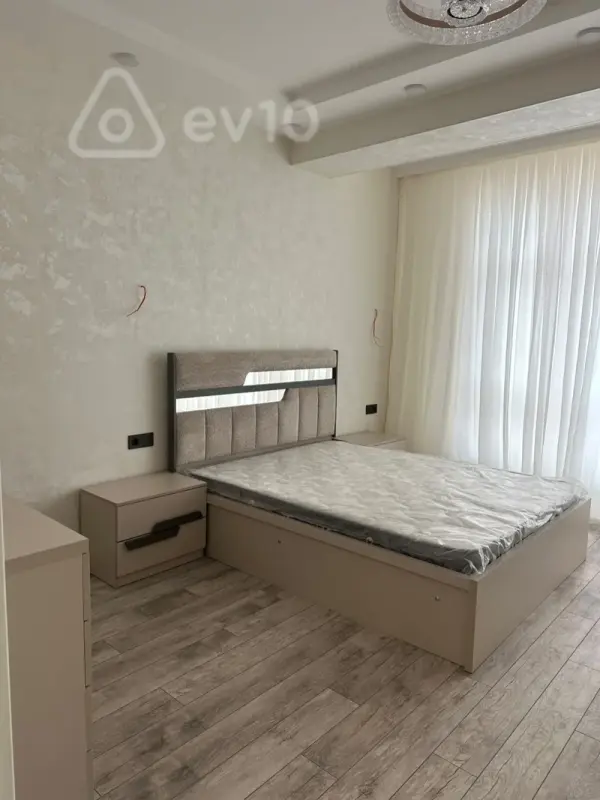 Kirayə verilir 2 otaqlı yeni tikili 112 m²