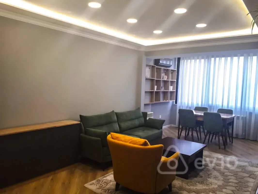 Kirayə verilir 3 otaqlı köhnə tikili 75 m²