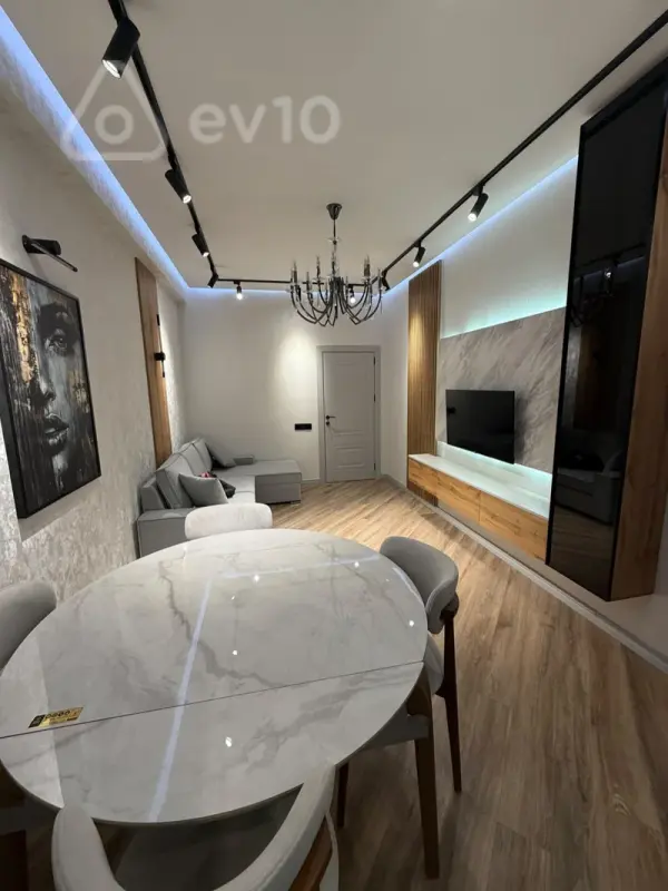 Satılır 2 otaqlı yeni tikili 55 m²