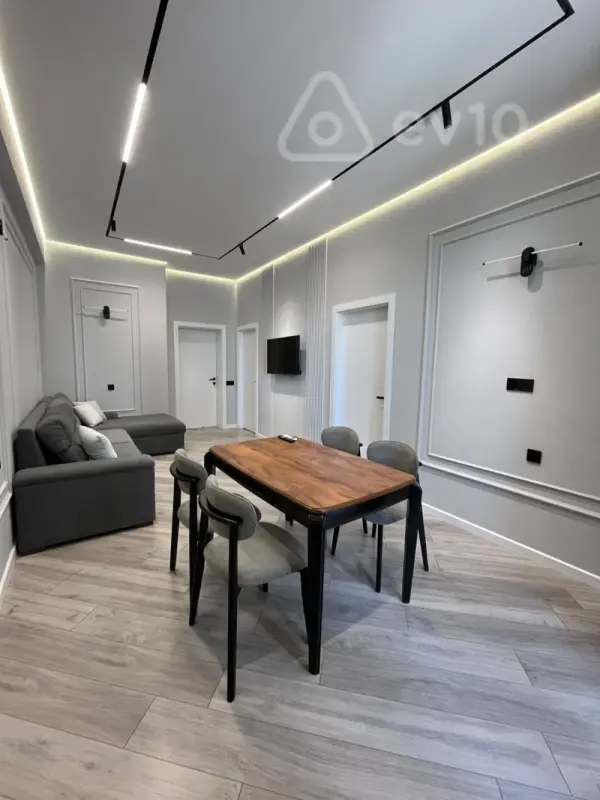 Kirayə verilir 3 otaqlı yeni tikili 75 m²