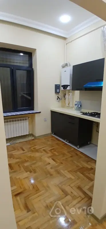 Kirayə verilir 3 otaqlı köhnə tikili 80 m²