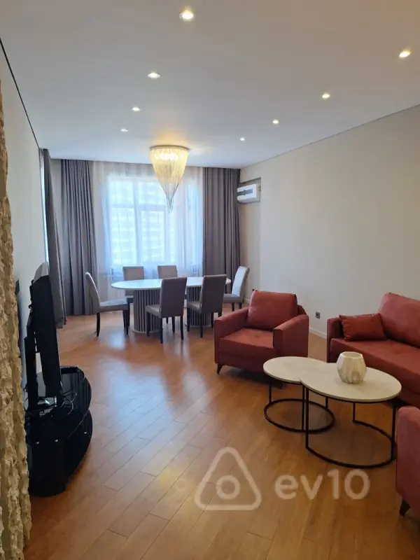 Kirayə verilir 3 otaqlı yeni tikili 105 m²