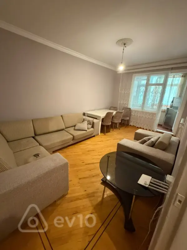 Kirayə verilir 3 otaqlı köhnə tikili 70 m²
