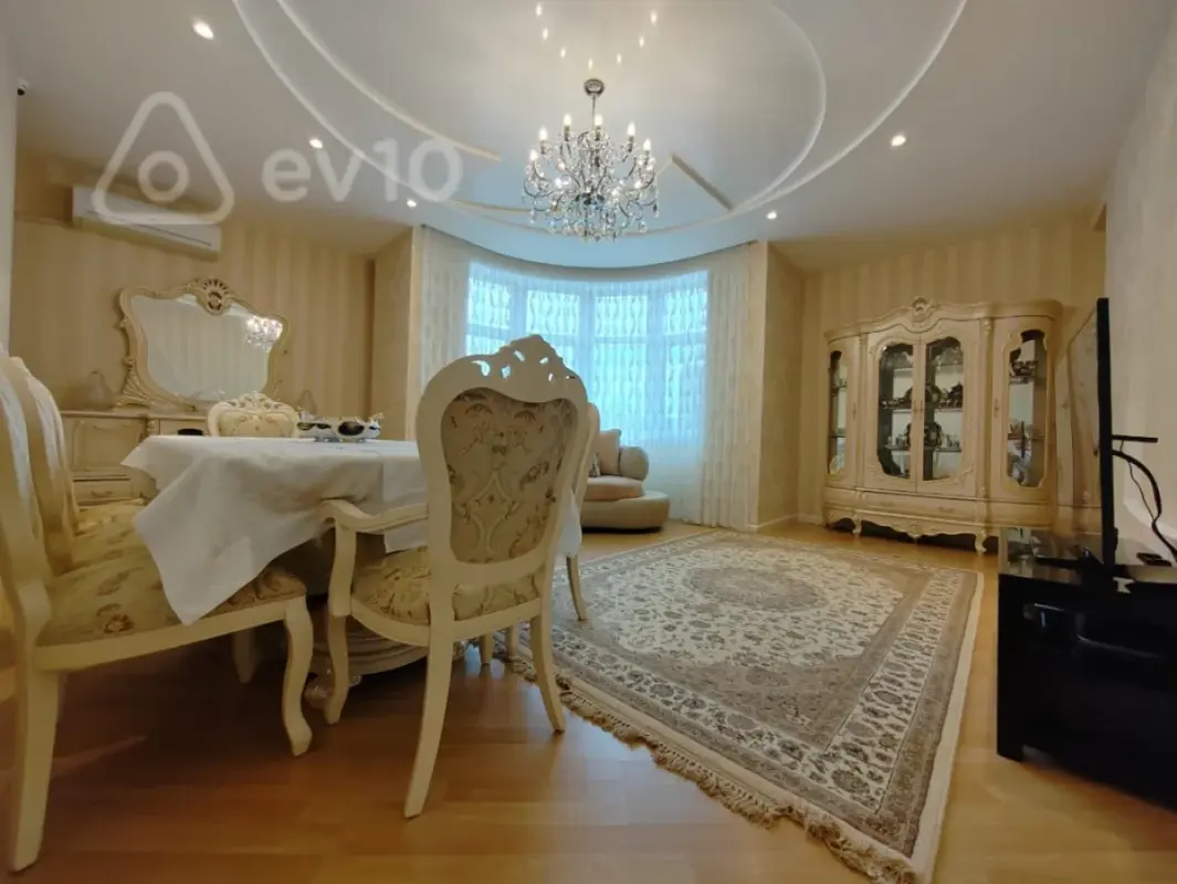 Kirayə verilir 3 otaqlı yeni tikili 100 m²