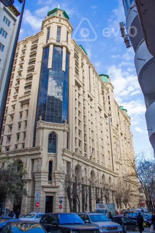 Satılır 2 otaqlı yeni tikili 108 m²