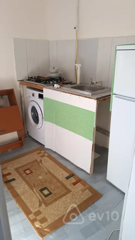 Kirayə verilir 1 otaqlı köhnə tikili 30 m²