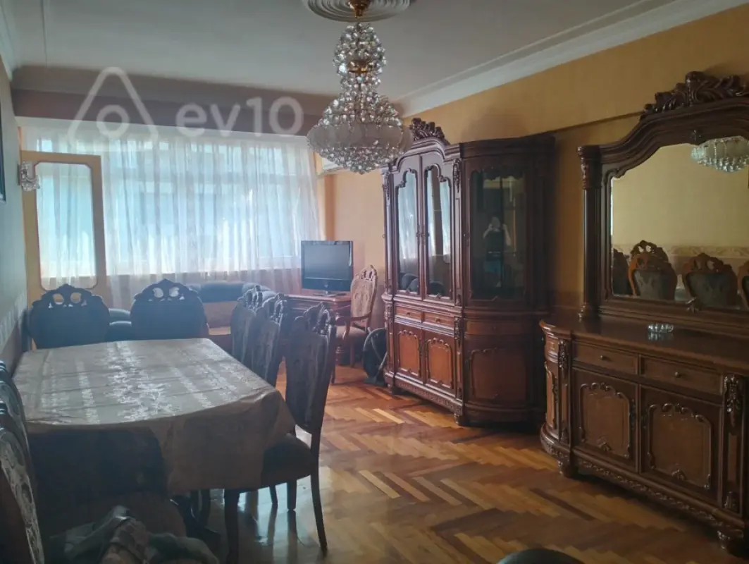 Kirayə verilir 2 otaqlı köhnə tikili 60 m²