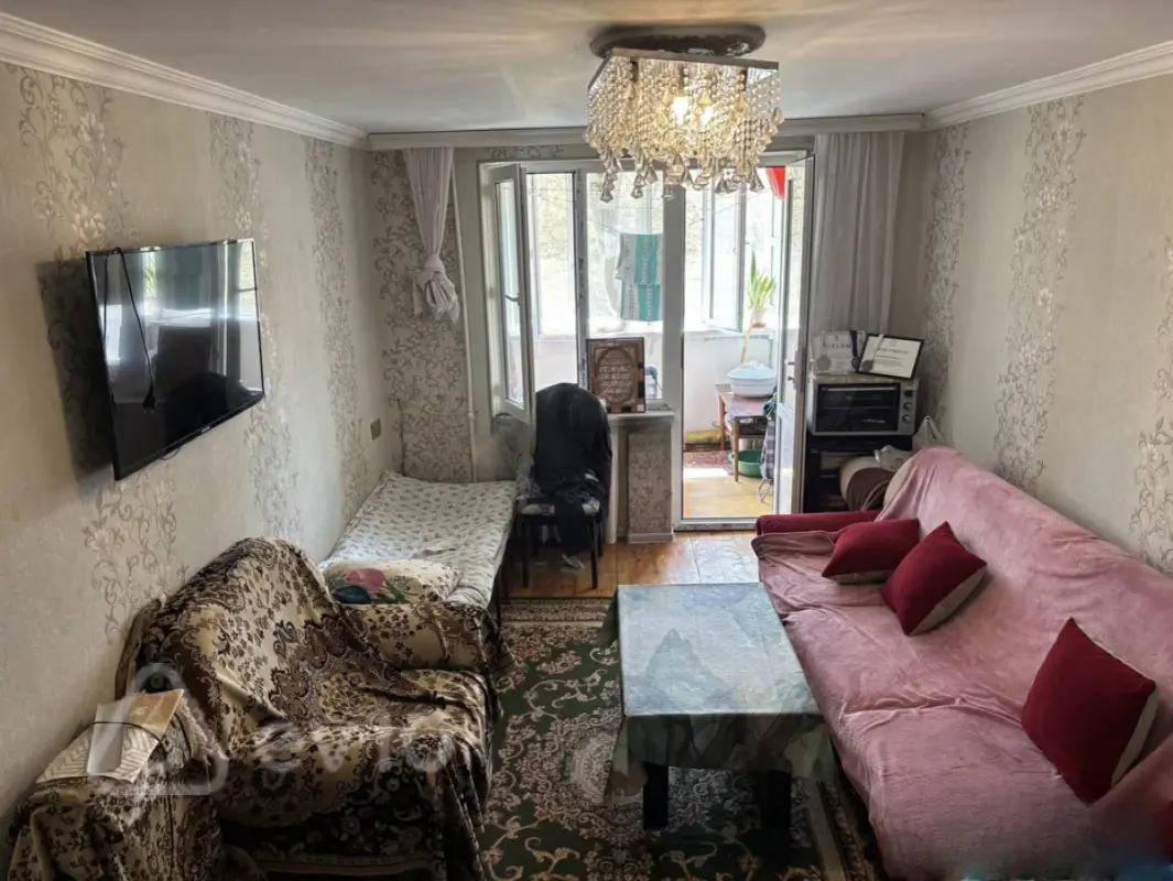Satılır 2 otaqlı köhnə tikili 65 m²