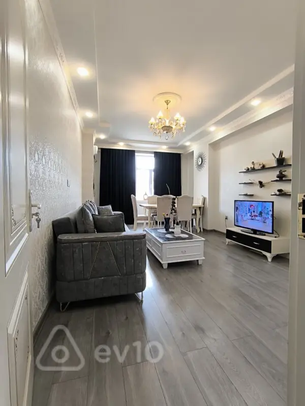 Kirayə verilir 2 otaqlı yeni tikili 62 m²