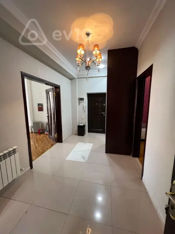Kirayə verilir 2 otaqlı yeni tikili 80 m²