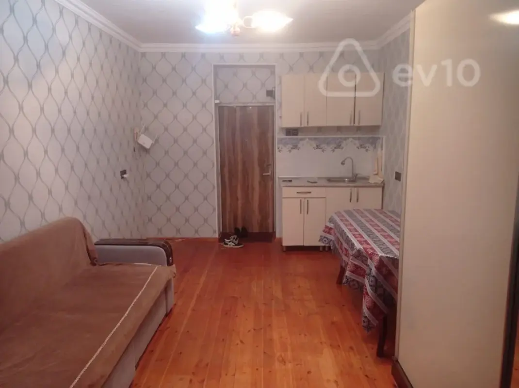Kirayə verilir 1 otaqlı köhnə tikili 22 m²