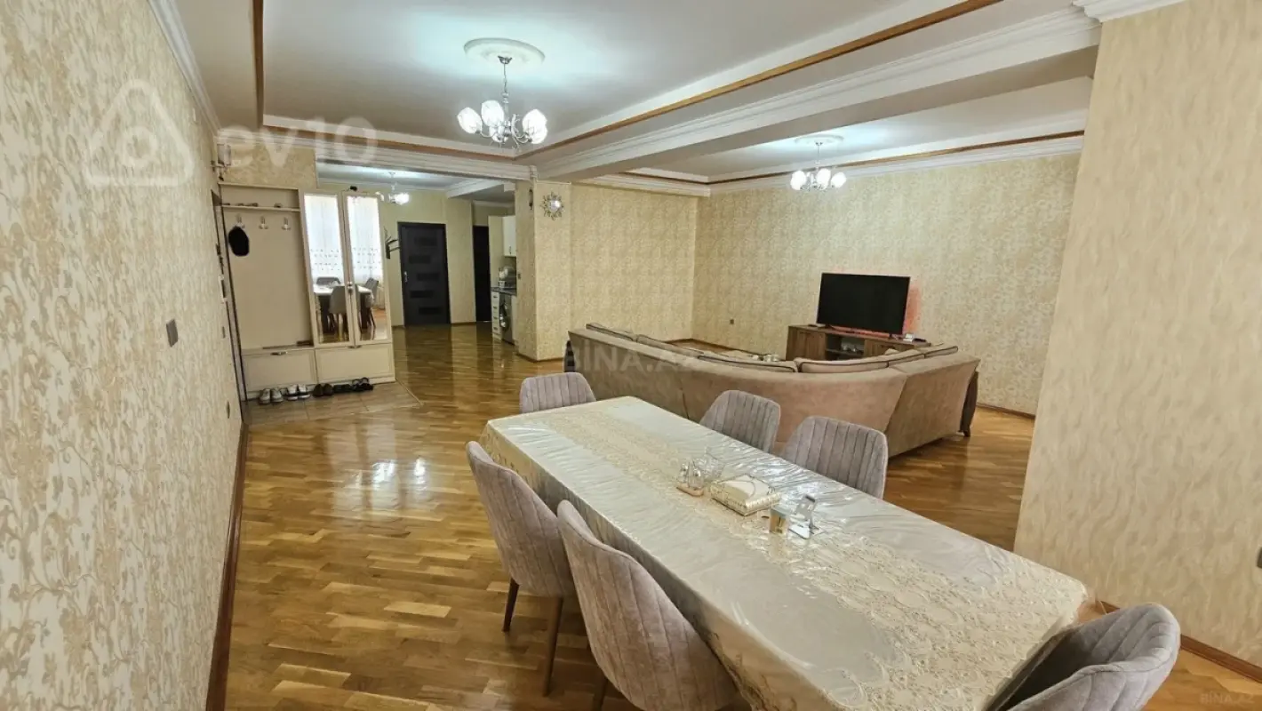Satılır 3 otaqlı yeni tikili 130 m²