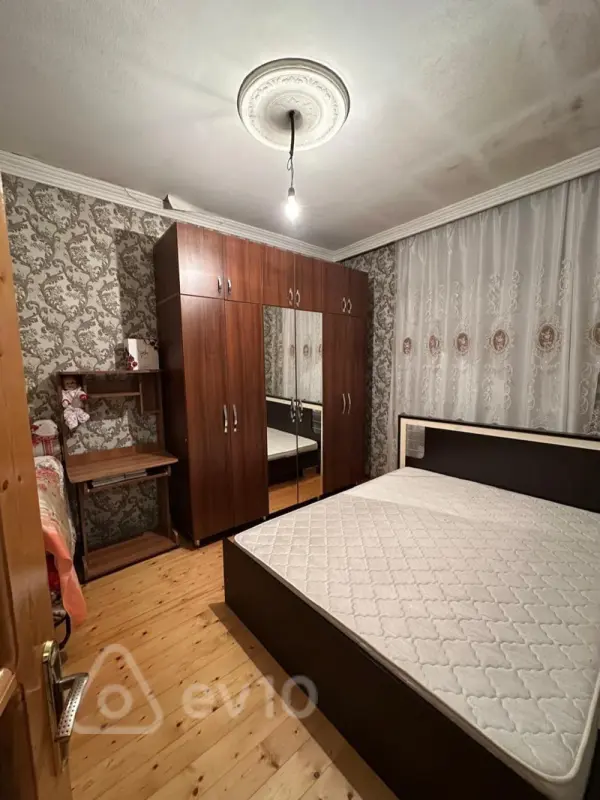 Kirayə verilir 450 otaqlı həyət evi 87 m²
