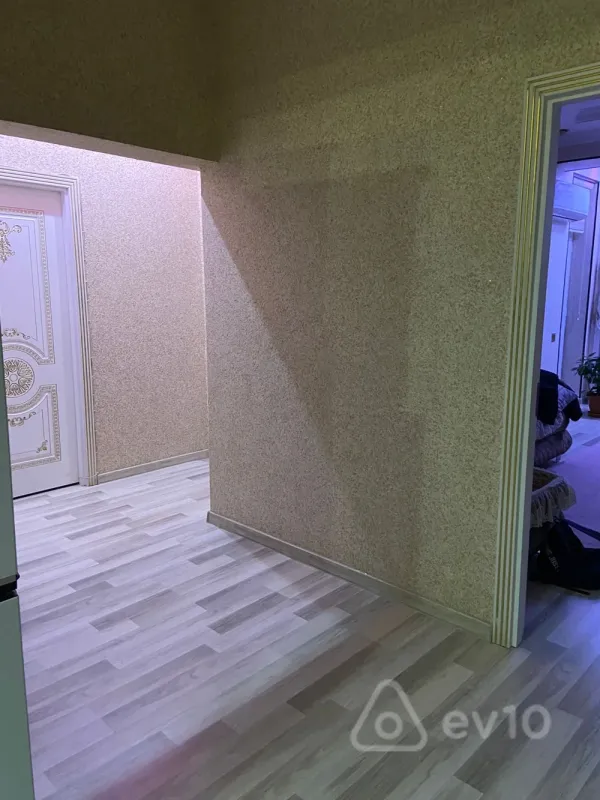 Satılır 3 otaqlı yeni tikili 85 m²