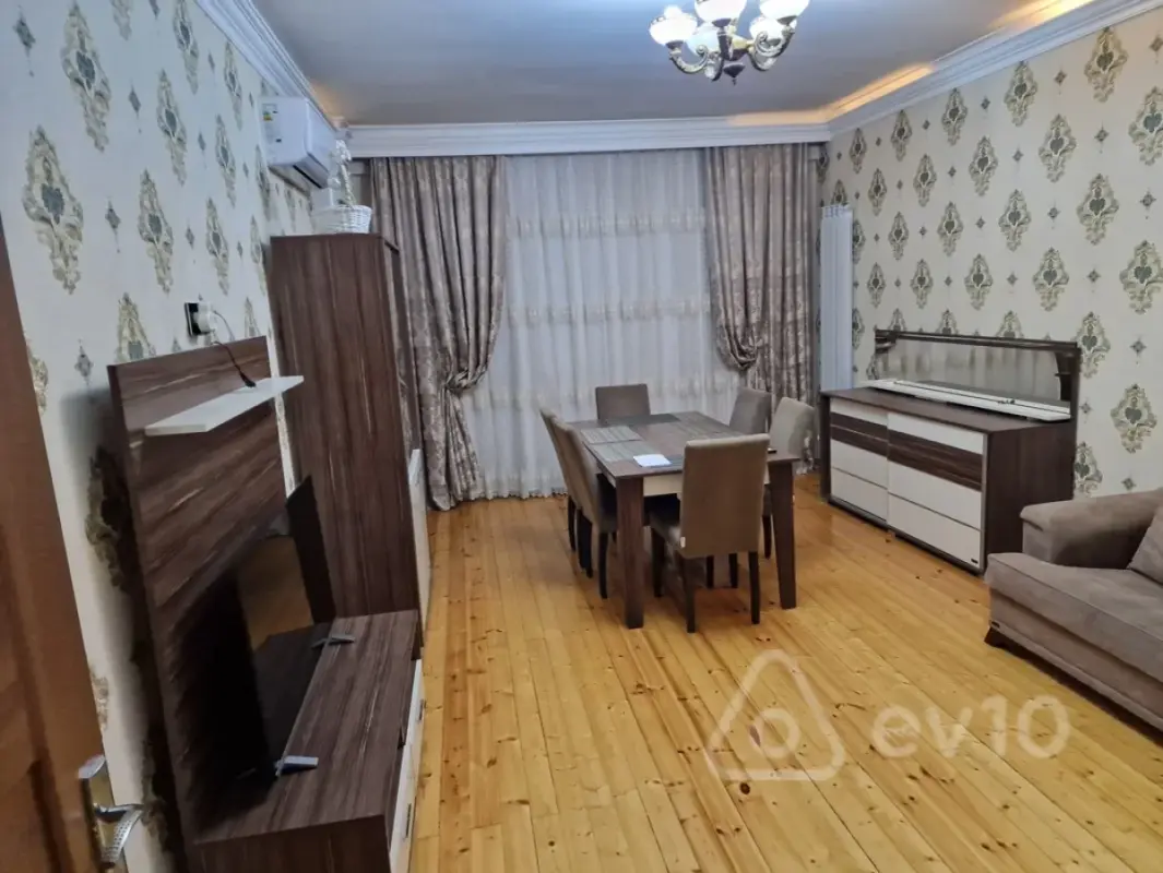 Kirayə verilir 2 otaqlı yeni tikili 70 m²